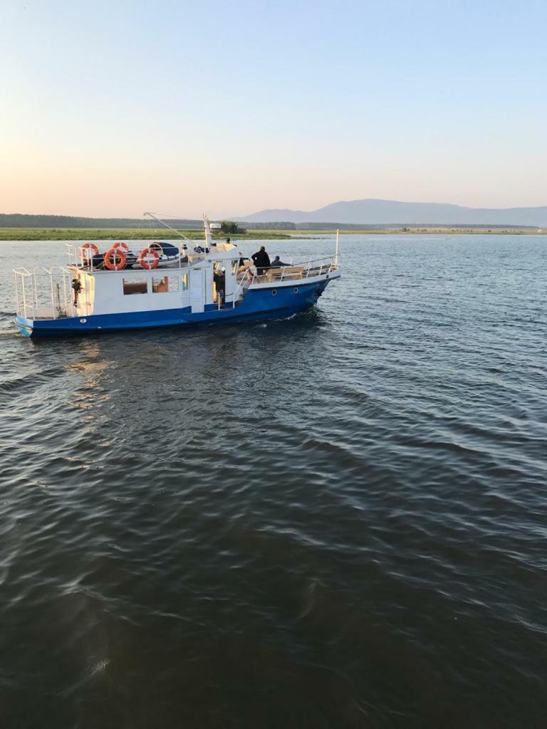 فندق Ust-Barguzinفي  Novaya Volna المظهر الخارجي الصورة